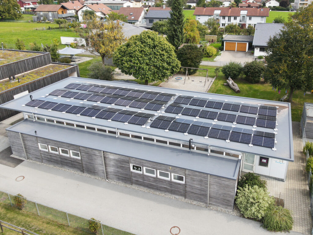 Photovoltaik-Anlage auf dem Kindergarten Bachgasse in Lauterach