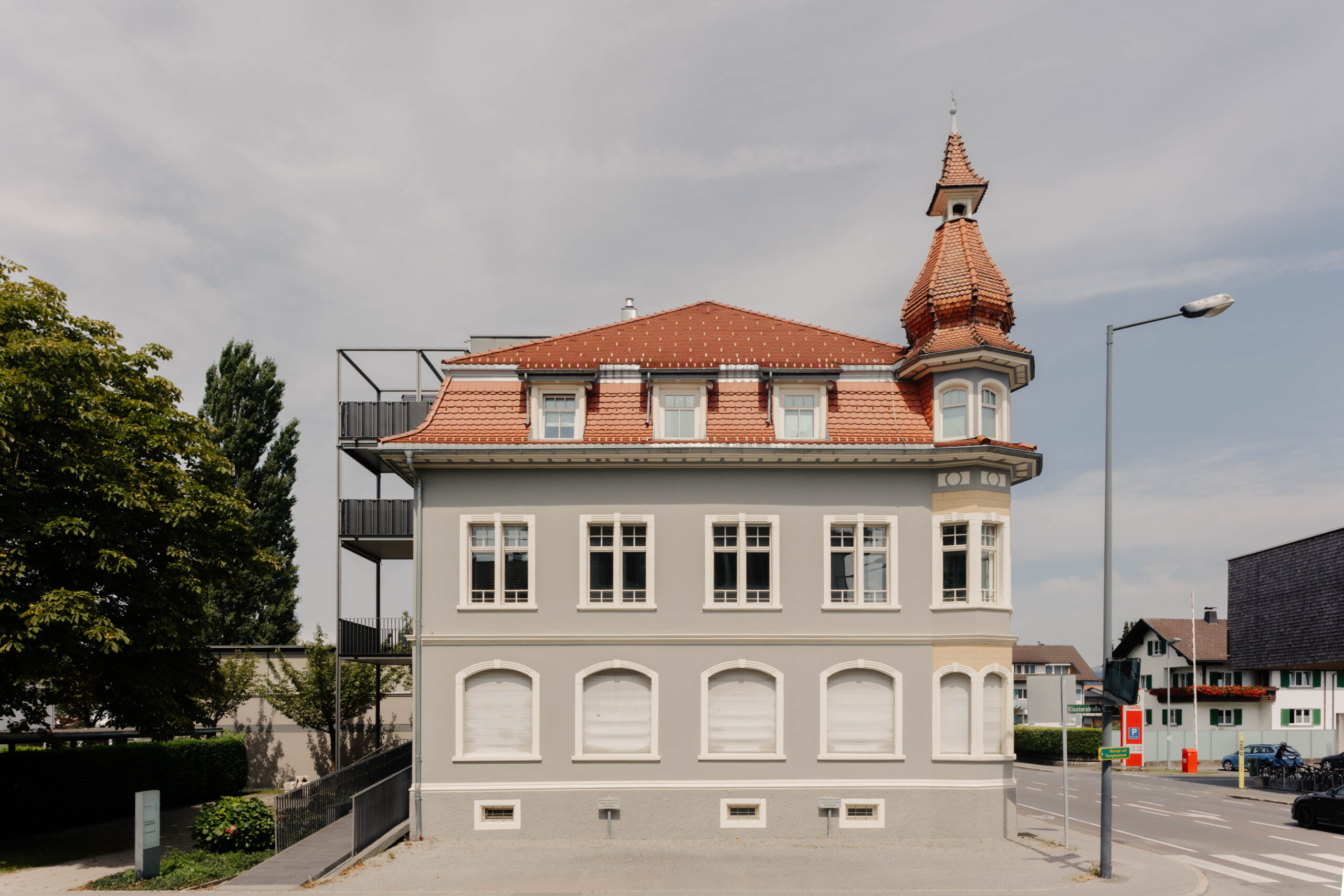 Das Bild zeigt das Standesamt "Zum Kreuz" in Lauterach.