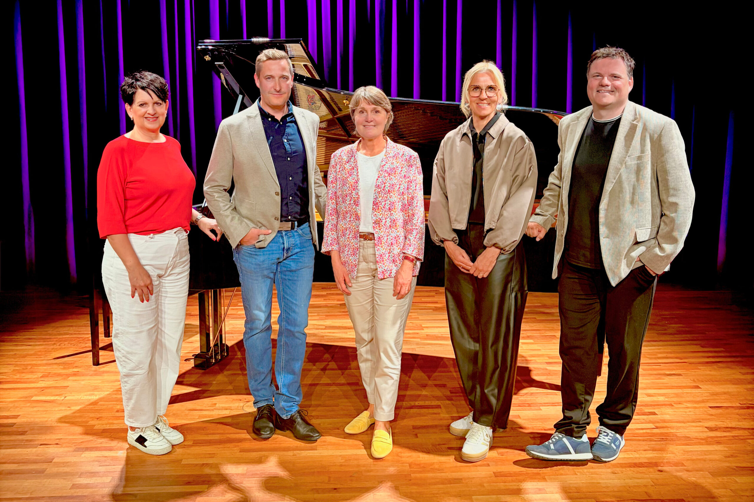 Sabine Kassegger (Vizebürgermeisterin Lauterach), Martin Nowotny (Musikschule am Hofsteig), Angelika Moosbrugger (Bürgermeisterin Wolfurt), Manuela Wehinger (Vizebürgermeisterin Schwarzach), Thomas Schierle (Bürgermeister Schwarzach)