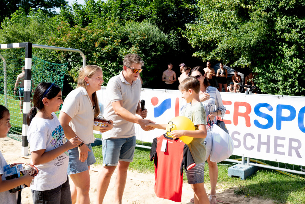 Familienfest mit Spielen und Preisen